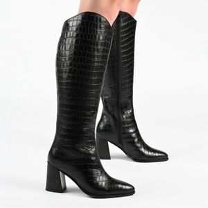 Journey Signature extra wide calf genuine leather tru comfort foam Laila Boot